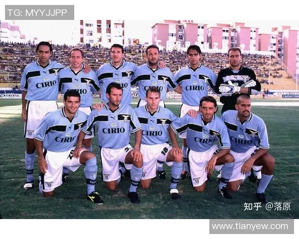 14号球星引领风潮 从足球场到球迷心中他们如何书写传奇 14号球星引领风潮 从足球场到球迷心中他们如何书写传奇