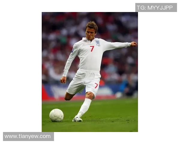 2025年足球界球星最新排名揭晓 谁是当今足坛最强人物