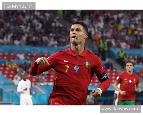 十六号球星的传奇足迹与荣耀解析:谁是足球场上的闪耀巨星 十六号球星的传奇足迹与荣耀解析:谁是足球场上的闪耀巨星