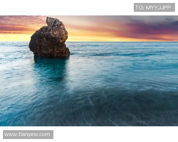 四大足球巨星经典壁纸合集 精选高清美图展示球场传奇风采