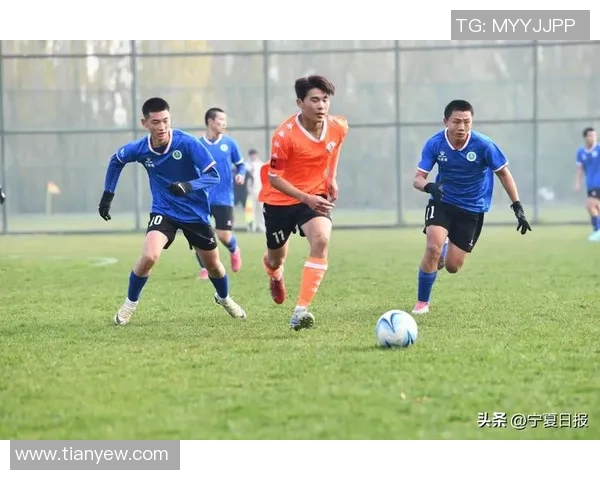 大学足球球星崭露头角 展现青春风采与竞技实力