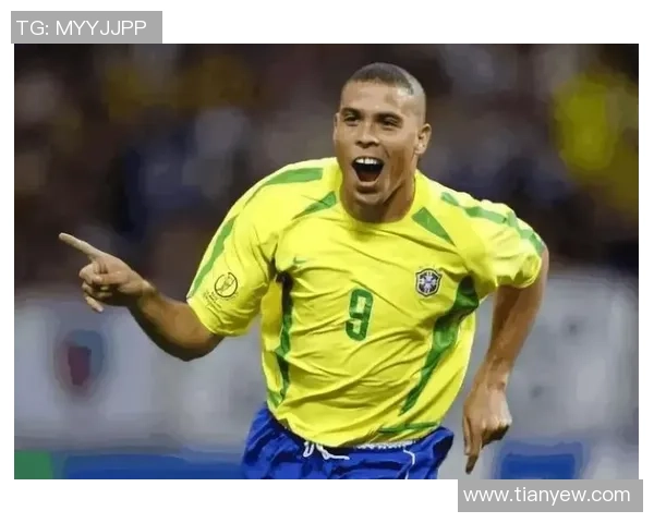 明星大胆开麦吐槽足球巨星引发全网热议球迷与网友观点碰撞